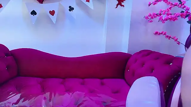 Emily_andrews Chat XXX live