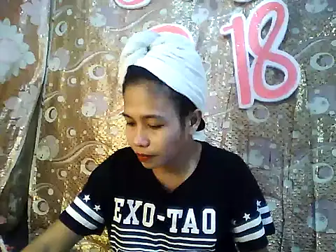 PinaySkinnyGirl Chat XXX live