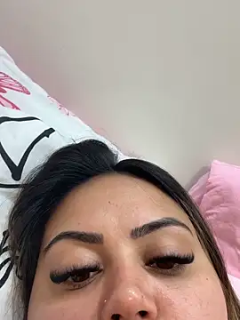 แชท XXX สดของ lariic