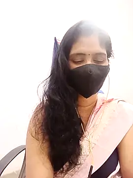 Lucky-Deepthi Live XXX-chat