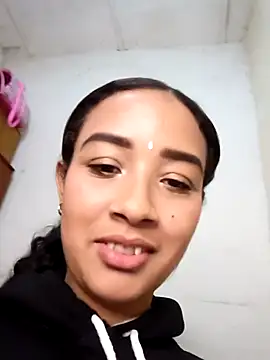 Aurora_fantasyPink webcam show