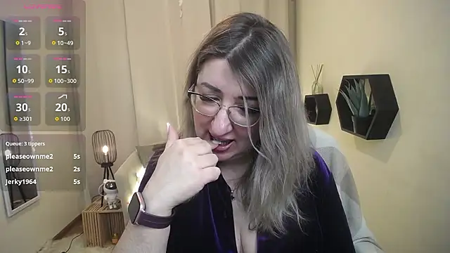 KKMimiKK: онлайн-секс-чат