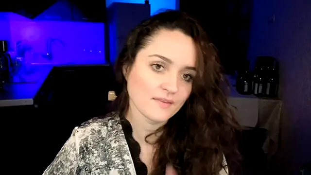 Cerann1 élő XXX-chatje