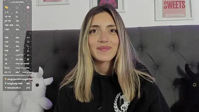 IsadoraGalle_ élő XXX-chatje