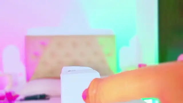 CharlootteEvans Chat XXX in diretta