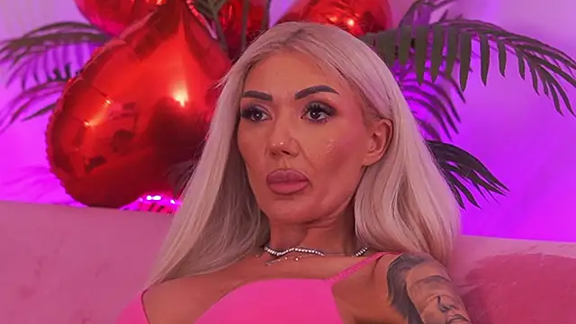 fallingangel élő XXX-chatje