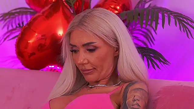 fallingangel Adlı Modelin Canlı XXX Sohbeti