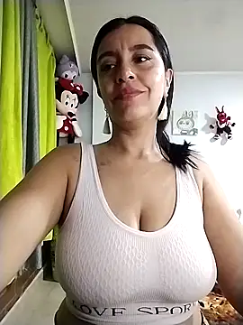 hailey85 élő XXX-chatje