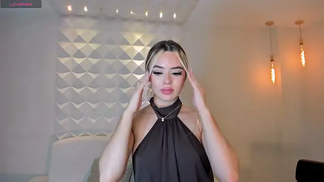 JuanitaClay – Naživo XXX chat