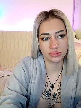 Chat XXX en directo de Gina-Lumara