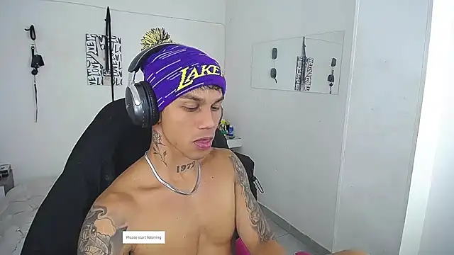 Leonard_Price Show Webcam