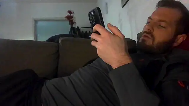 cheekycherryx élő XXX-chatje