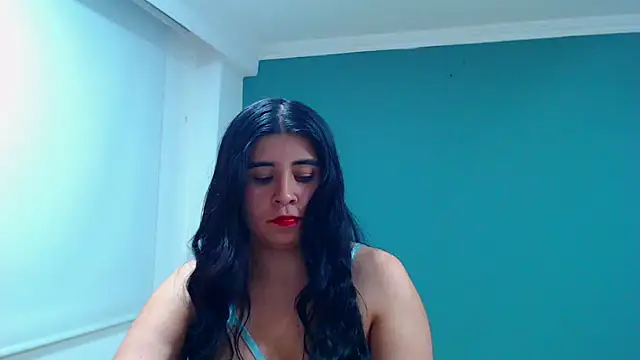 danna-_roouss élő XXX-chatje