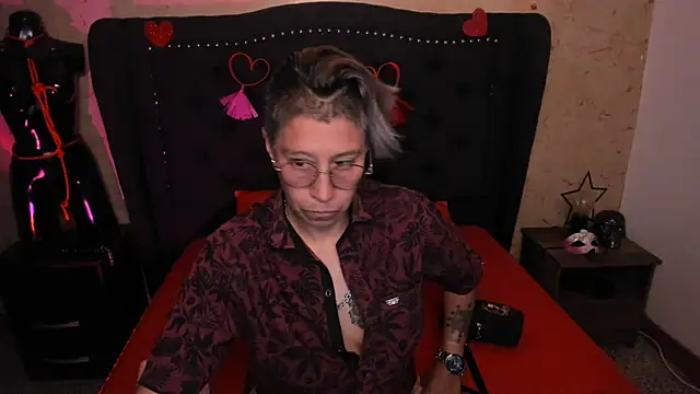 Chat +18 de Kali_Panther ao vivo