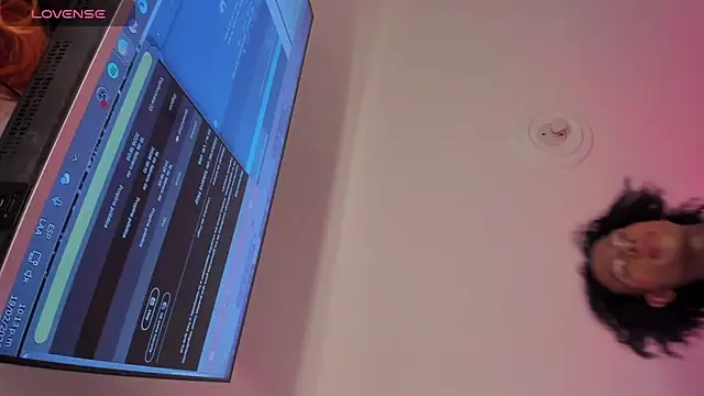 Mara_royal Webcam show