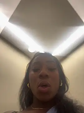 ZarahFerreira: онлайн-секс-чат