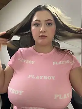 Show modela Kamilla_Loop na web-kameri