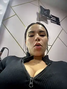 Naatalia 网络视讯表演