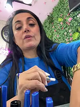 Chat XXX en directo de hotadhara01