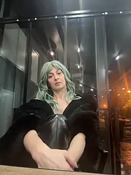 HOTLadyluna Adlı Modelin Canlı XXX Sohbeti