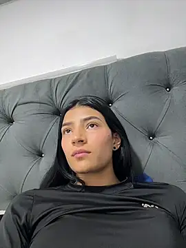 Chat XXX en directo de Ema_Rose_