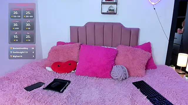 Nina_curves Chat XXX live