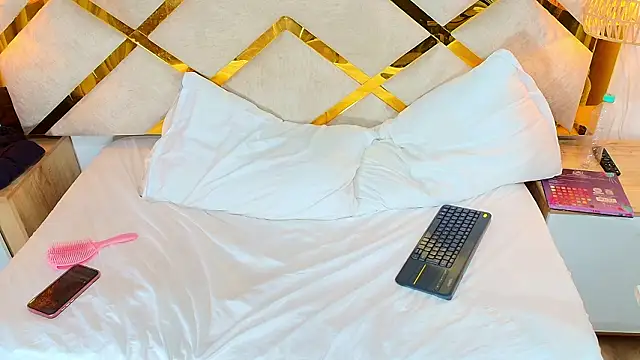 Madeline_Foxxxy Obrolan Langsung XXX