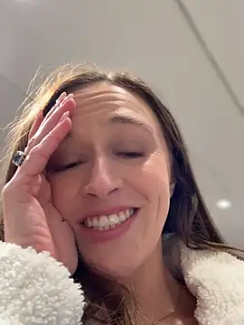 lunagirl13 Adlı Modelin Canlı XXX Sohbeti