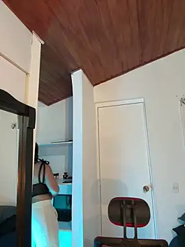 Chat +18 de emmily_d ao vivo