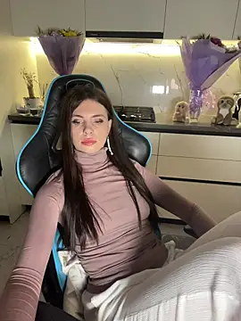 CurlyLara Adlı Modelin Canlı XXX Sohbeti