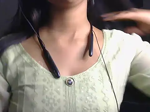 Hot_khusi1 在線直播表演