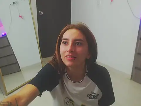 Chat +18 de Mis_Cersi ao vivo