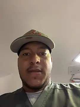 Danny_black11: διαδικτυακό σόου στην κάμερα