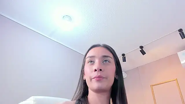 NahimiThompson Chat XXX in diretta