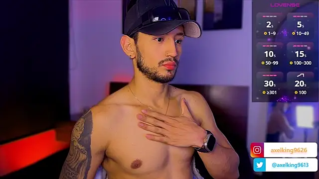 AxelKing1326 live XXX chat