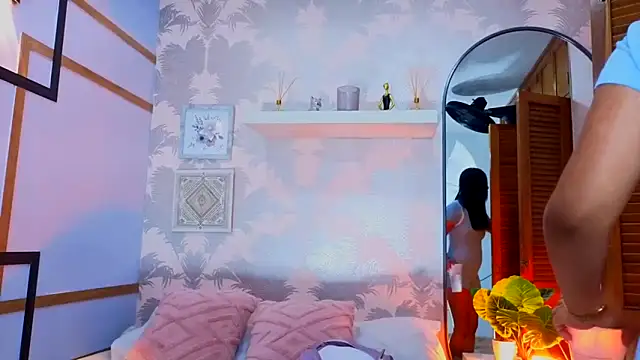 Chat +18 de CharlotteGraay ao vivo