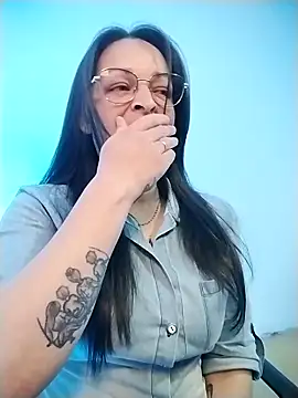 Ivanna_Greey1 Adlı Modelin Canlı XXX Sohbeti