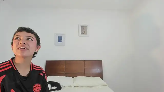 hardcoreheat_ind élő XXX-chatje