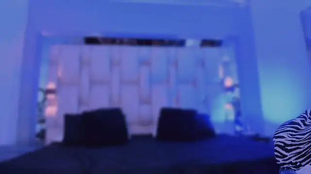 XXX chat uživo modela revenmiller_