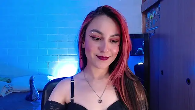 XXX chat uživo modela Amy66
