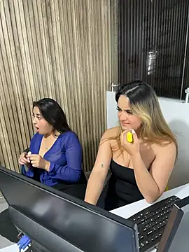 Antonella_Julieta élő XXX-chatje