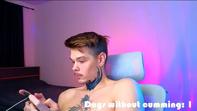 DENIS_HERE Live XXX Chat