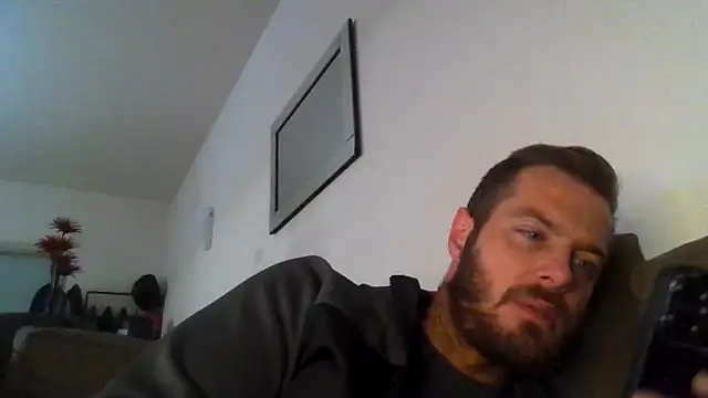 cheekycherryx élő XXX-chatje