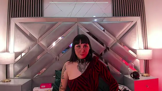 แชท XXX สดของ Ravenna666_