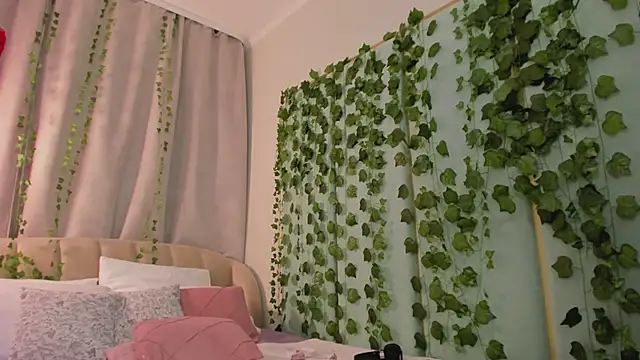 Love_is_Lola: απευθείας συνομιλία ΧΧΧ