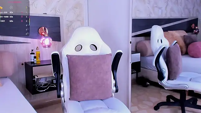 Travis_lenox_ Live XXX-chat