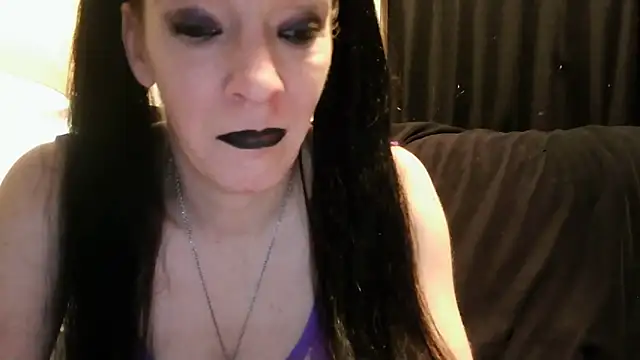 Kit_eh_kat Show in webcam