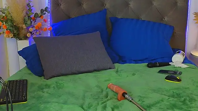 Chat XXX en directo de Ariana_Petite