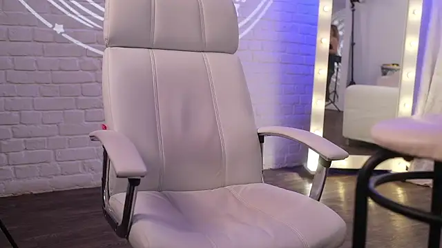 Margo_Pearls Live XXX-Chat