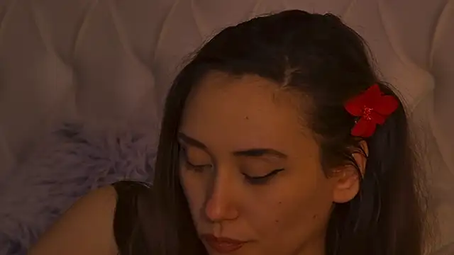 Chat +18 de AliceMunro ao vivo